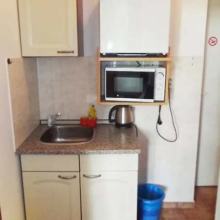 Hostel Holeckova *