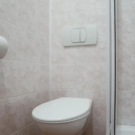 Hostel Holeckova